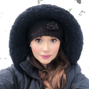 Meet your Posher, Elizabeth